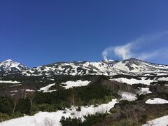 そのまま山の方に進んで、十勝岳望岳台まで来ました。