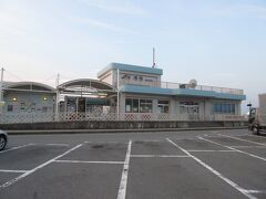 　自宅を出て、4:30に西湘バイパスで唯一のPA・CAの西湘PAに到着。
ここからの海はなかなか素敵ですよ。でも海が見れるのは下りPAだけで上りPAは海は見れません。
