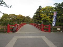 　5:10、小田原城に到着。小田原城址公園および天守閣までは朝早くても見学できます。ただし、天守閣や歴史見聞館等の有料施設は当然だめですが。