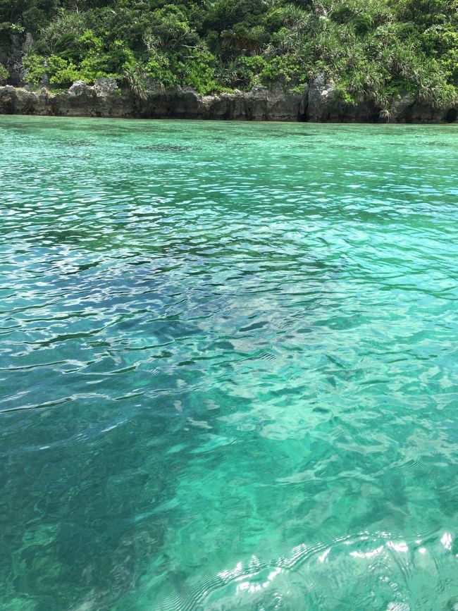 船から見ると、海の色が美し過ぎる<br />