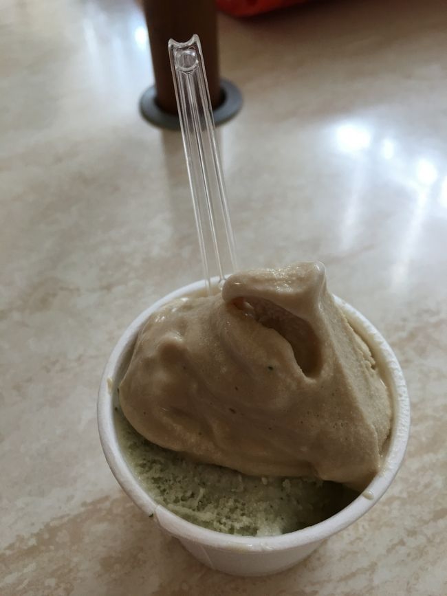 ミルミルでまたまたアイス！<br />塩黒糖とミントです。まったり、さっぱりで非常に美味しかったです