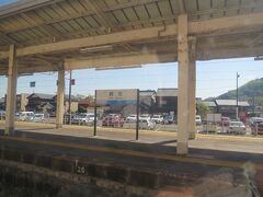 9:00　武生駅（たけふ）に着きました。（米原駅から51分）