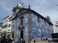 アズレージョで覆われた教会。美しい！