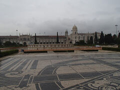 次も徒歩にてジェロニモス修道院へ。
