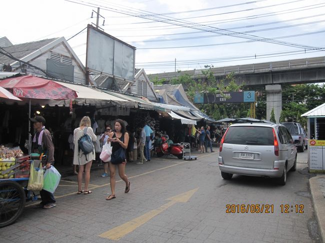 セクションの切れ目に本来の入口あり　但しここの入り口を見つける出迷う