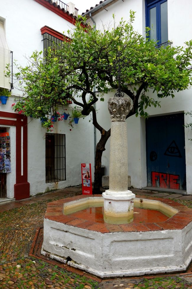 花の小径のドン付きの小さい広場。