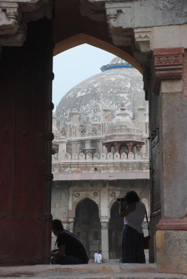 何か建物が見えます。