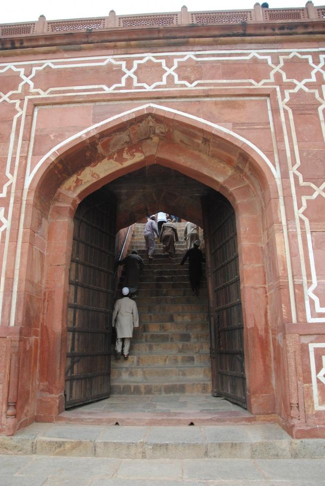 中に入ってみます。