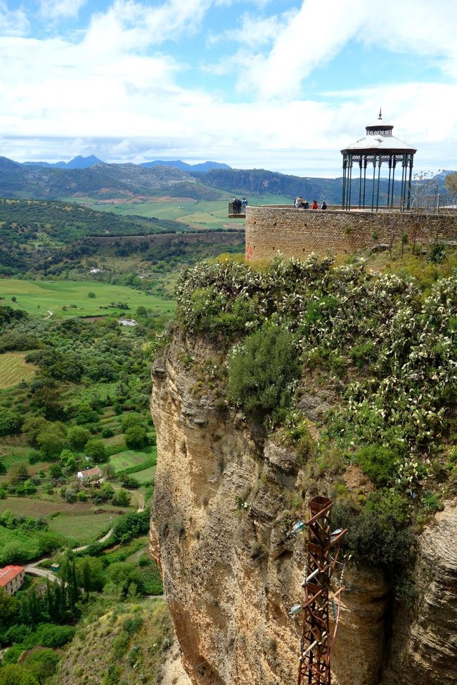 さっきの展望台のような所って、もしかしてあそから眺めていたのかな？