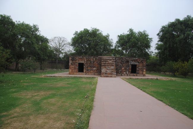 ブ・ハリマ廟<br />ムガール帝国のもっとも古いお墓です。