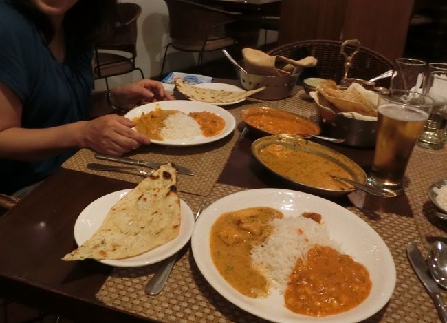 インディカ米を囲んでサーブしてくれました。