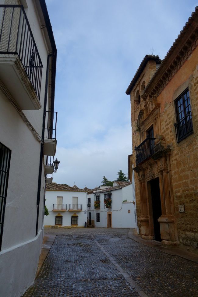 日が暮れるまでまだまだ時間はあるので、ロンダ旧市街を散策します。<br /><br />ロンダ旧市街編へと続く。