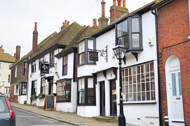 だいたい街の主要な部分を見たので、今度はノープランでぶらぶら散策することに・・・<br /><br />この通りは、たぶん『イースト・ストリート(East Street)』。