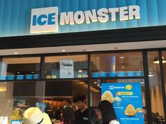 ICE MONSTER発見！
最近、期間限定でいろいろな所に出店しているけど、ほとんど並んでいないしこれは食べなきゃ♪