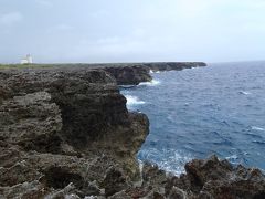 【波照間島】２日目
高那崎です。
本島にある万座毛が長くなった感じです。
波照間で一番の景勝地です☆
