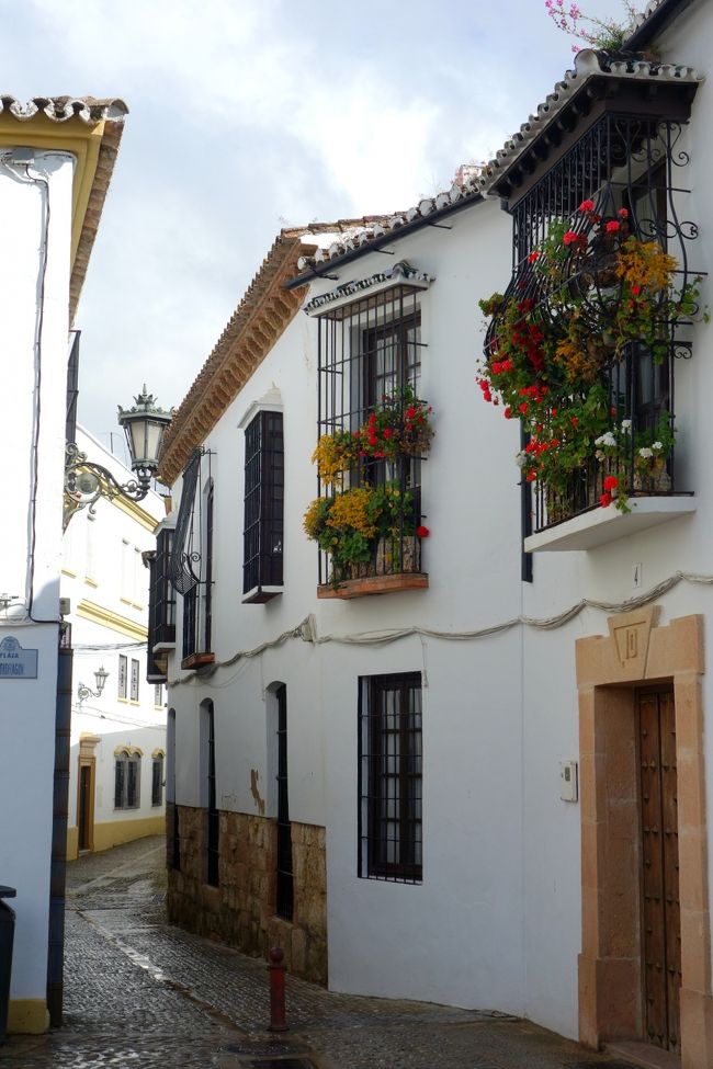 モンドラゴン邸をでて、そのまま旧市街を散策します。