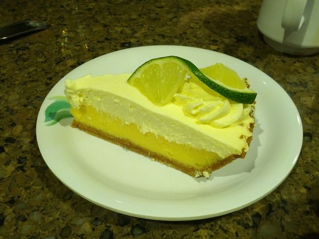 ライムのクリームチーズケーキ。<br />めちゃ美味しい。