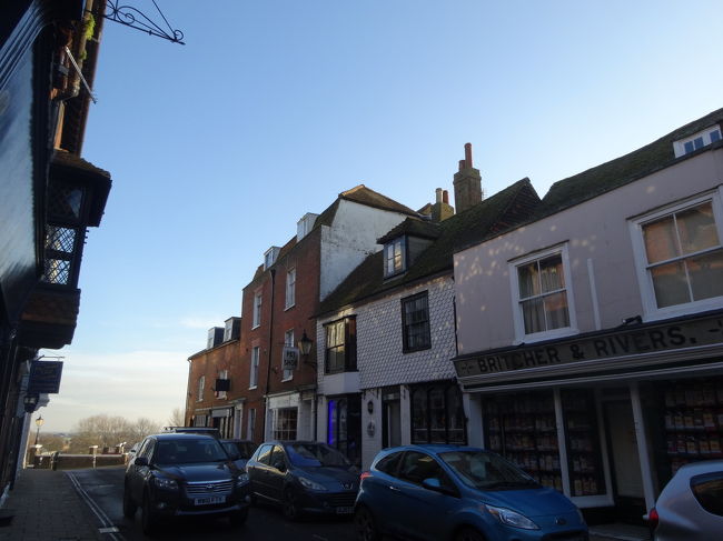 ちいちゃい街だけど、<br />土地勘の無い私は同じ場所をくるくる、くるくる。