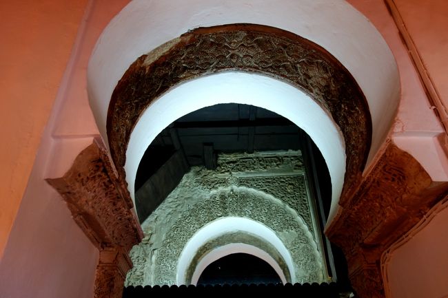 モスクの跡地に15〜16世紀に建てられた教会です。<br />チケット窓口の近くには、モスクの跡だって分かるようになっています。