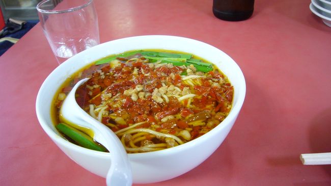 台湾ラーメンを注文。<br />むせる。