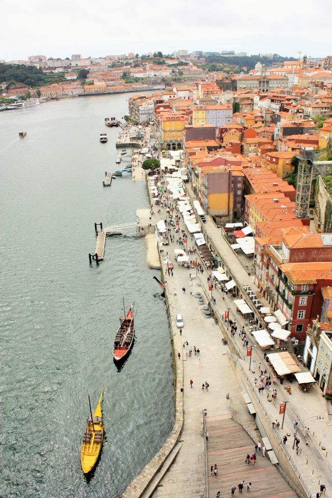 旧市街川の河岸、レストランがたくさんあります。夜は行けなかったけど、とっても綺麗らしい。行きたかった〜！