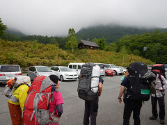 地元草加より加賀ICから首都高→中央道を経由し
下道が結構長いですが、対向車に困るようなところはありません。

みずがき山自然公園の無料駐車場に駐車してスタートです。