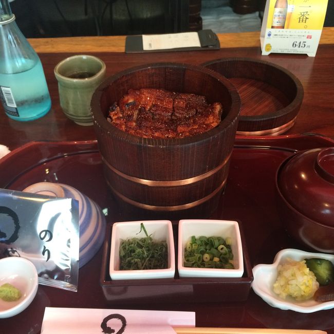 まずは到着後、ひつまぶしです。<br />まるやってとこでした！<br />あまり広くない店内でしたが、美味しかったです！