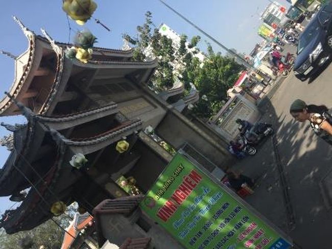 ホーチミン最大の仏教寺院まで来ました。