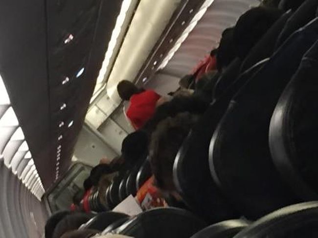 陸路だけでホーチミンからバンコクまで、寄り道や途中滞在したので１０日近くかけて行きましたが、飛行機で戻るとたった１･２時間で到着してしまいます。