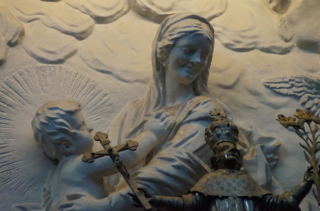 聖母の表情が良い。