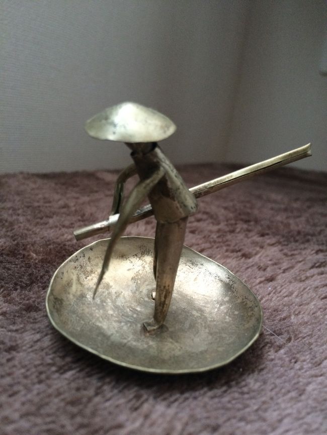 空港で買ったお土産<br />人気がないのか100円するかしないかでした