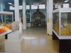 ヨルダン考古学博物館（古代の発掘品が多数、展示されています。）