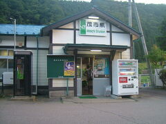 茂市駅からは宮古駅行に乗り換えます。