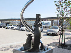 駅前の銀河鉄道９９９のモニュメント。

これはボタンを押すと、ゴダイゴのテーマ曲が流れます。