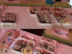 特に、ここ「リベルダージ」という地区に、「日本の面影」が残っています。


写真：巻き物まで......種類豊富です。