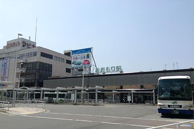 チェックアウト延長してごろごろしてから12時頃チェックアウト。<br /><br />・・・風、強っ！<br /><br />てくてく歩いて青森駅へ。<br />青森駅のロッカーは封鎖されてなかったので荷物を入れて青森駅周辺を散策。