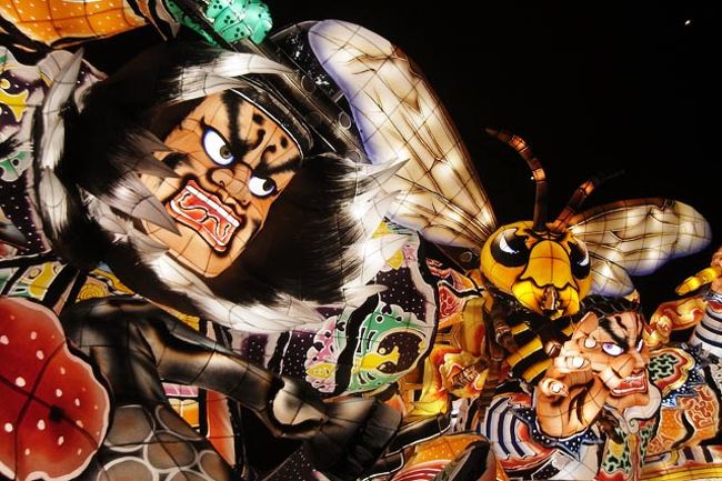 だけどこれは近くで見るに限るでしょ！ってわけで速攻下に降りてみたんだけど、<br /><br />・・・凄い迫力！<br /><br />『平将門と執金剛神』作：北村麻子 2015年優秀制作者賞