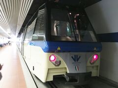 ロカルノ駅１４：４５発のチェントヴァッリ鉄道に乗車、約１時間４５分の山岳観光列車です、イタリア・ドモドッソラへ。

チェントヴァッリは百の谷という意味だそうです。