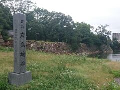 護国神社にとめた車を　市営駐車場に移動させて、
広島城にやってきました。