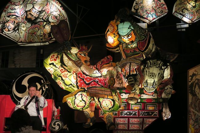 続いてやってきたのは、弘前公園を出てすぐ隣にあるねぶた村。<br />ここで初めてねぶた（等身大）に出会います！<br /><br />三味線の素晴らしい演奏を聴いて、<br />ねぶたのうんちくを聞いて、すっかり感動した私たち。