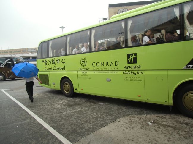 乗ったのはこのバス