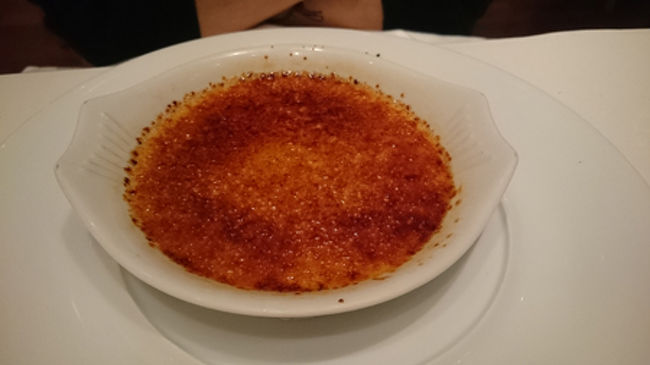 クレームブリュレ。<br />これはもう間違いない一品ですね。<br />というわけでおいしいご飯を食べて胃袋満たされたわけです。やっぱりおいしいもの食べたいものね！！！！<br /><br />その後電車が異臭騒ぎで遅れていたこともあり、予定していた電車に遅れながらも乗り込むことが出来ました。楽しい週末に笑顔いっぱいです！！！<br />
