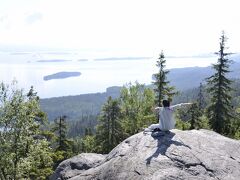 Ukko-Koli から眺めるピエリネン湖

気持ち　いい！
大地　自然　エネルギーをいただきます。
SEDONAとは違った爽快感を味わいます。http://4travel.jp/travelogue/10721307