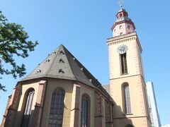そのすぐ近く。Katharinenkirche
ゲーテゆかりの教会です。こちらもまだ、開いていませんでした。