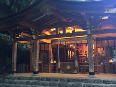 ３０分ほど歩いて貴船神社に到着
ほとんど人がいないのでゆっくり参拝できました。