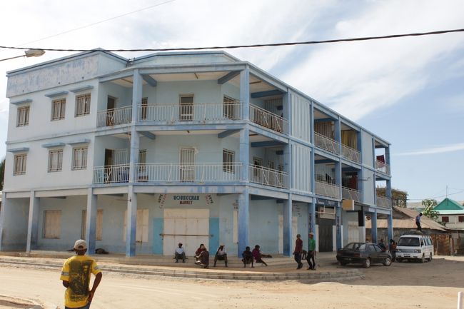 午後はバオバブの並木道に行くため一旦ホテルへ戻ります