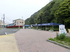レトロ列車の駅
関門海峡めかり駅です。