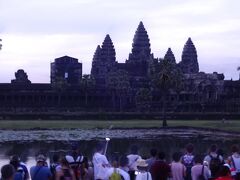 ３時に起床し、ご飯も食べずに日の出前に来ましたが、もやーっとでした。