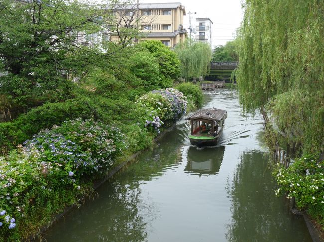 京都、伏見にて　これは三十石舟より小さな十石舟の復元