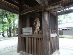 立派な本堂が見えてきました。
向源寺さんです。